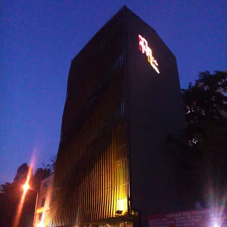 All Inn Hotel