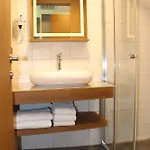 All Inn Hotel